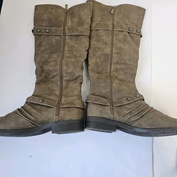 Banana Blue Studded Taupe Knee Tall Boots Sz 9M Buckle Block Heel Moto Fall S129 - Picture 3 of 12